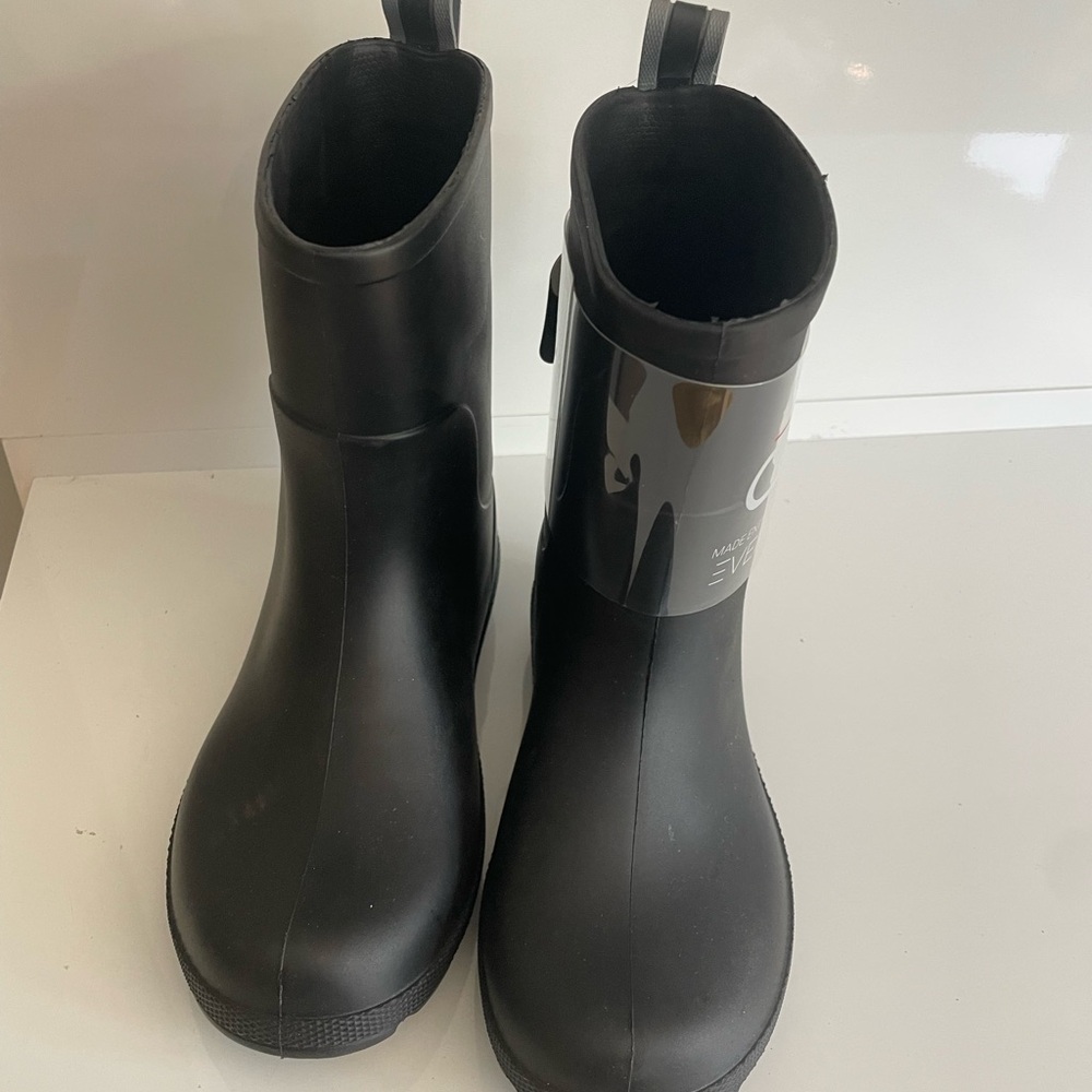 Totes Black Rain & Snow Boots Waterproof Ankle Design